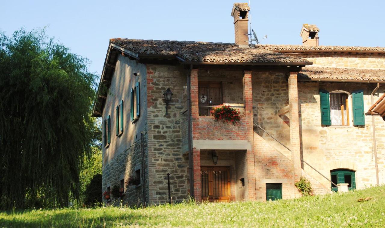 B&B Ponte La Pietra Губбио Экстерьер фото