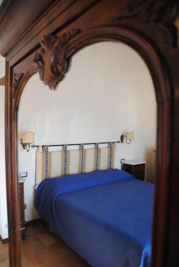 B&B Ponte La Pietra Губбио Экстерьер фото