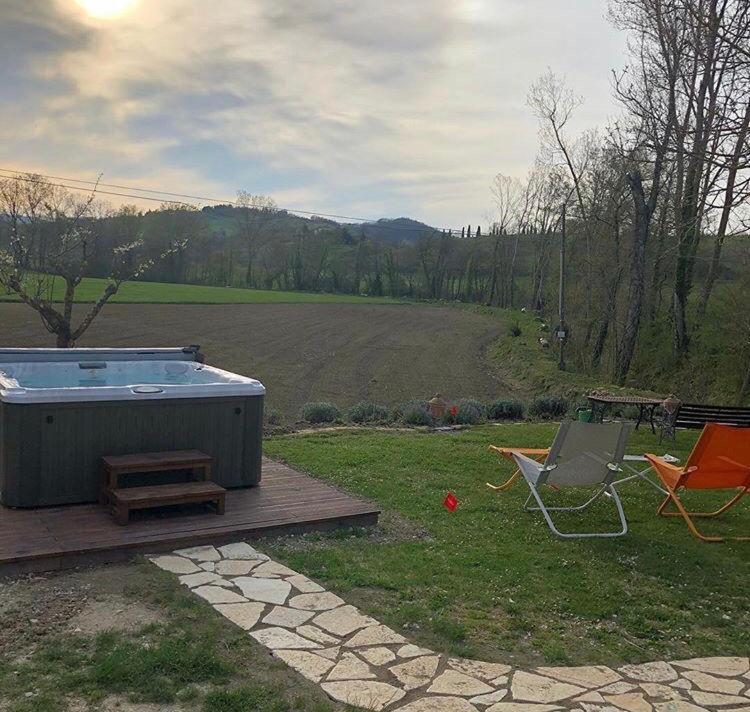 B&B Ponte La Pietra Губбио Экстерьер фото