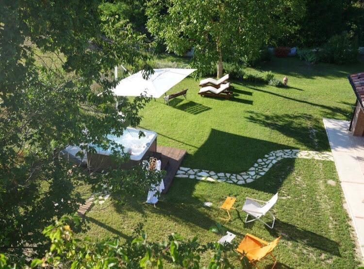 B&B Ponte La Pietra Губбио Экстерьер фото